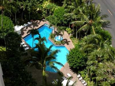 Commodore, Swimming Pool & Whirlpool, Honolulu, Hawaii condominium sales