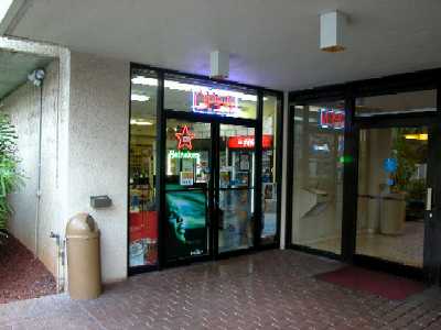 Aloha Towers, Convenience Store, Honolulu, Hawaii condominium sales