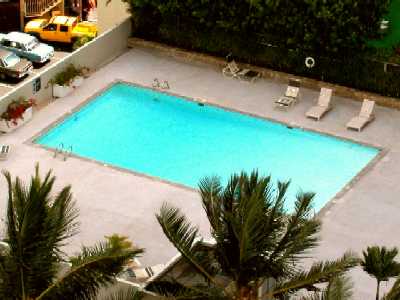 Chateau Waikiki, Swimming Pool, Honolulu, Hawaii condominium sales